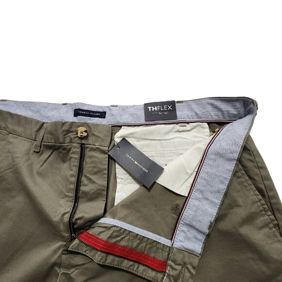 Tommy Hilfiger Men's TH Flex Stretch Custom Fit Chino Pants Classic 46x32 - Picture 4 of 11